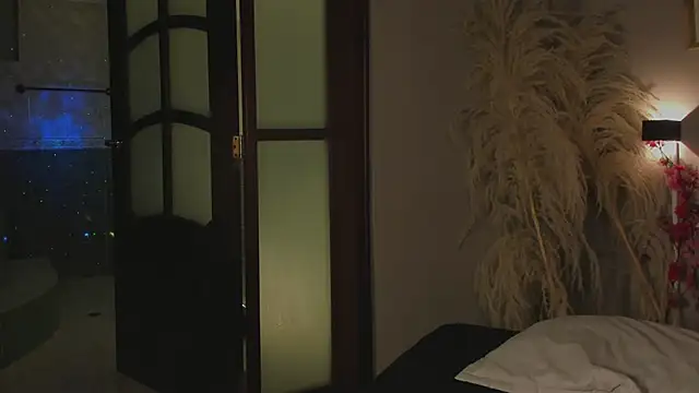 lua ferch   online show from 02-06-25, 12:26