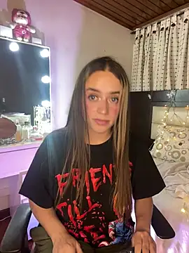 Natalia Suarez online show from 02-25-25, 03:52