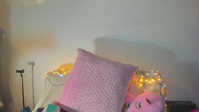 Natalia Suarez online show from 09-18-25, 02:13