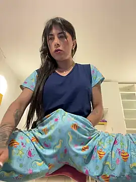 Snapshot of missdirtyhot_ chatting on 02-19-25, 10:45 missdirtyhot  online show from 02-19-25, 10:45