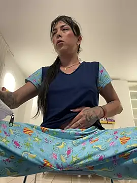 Snapshot of missdirtyhot_ chatting on 02-24-25, 01:02 missdirtyhot  online show from 02-24-25, 01:02
