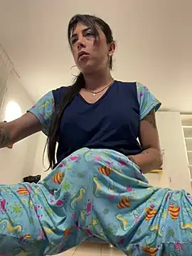 Snapshot of missdirtyhot_ chatting on 02-25-25, 03:05 missdirtyhot  online show from 02-25-25, 03:05