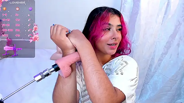 Snapshot of AliiceBrown_ chatting on 12-21-24, 10:28 AliiceBrown online show from 12-21-24, 10:28