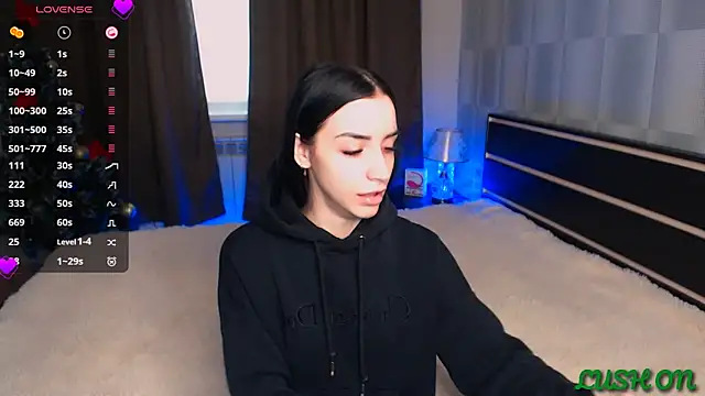 Snapshot of Kemi__Jordan chatting on 01-25-25, 11:02 Kemi Jordan online show from 01-25-25, 11:02