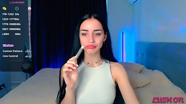 Snapshot of Kemi__Jordan chatting on 03-11-25, 09:02 Kemi Jordan online show from 03-11-25, 09:02