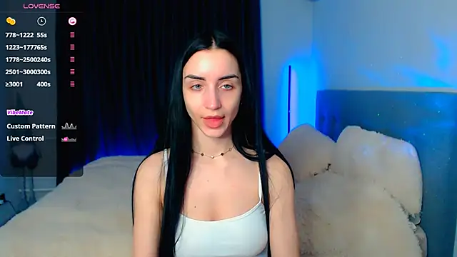 Snapshot of Kemi__Jordan chatting on 03-18-25, 02:15 Kemi Jordan online show from 03-18-25, 02:15