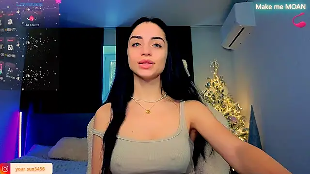 Snapshot of Kemi__Jordan chatting on 12-15-25, 08:40 Kemi Jordan online show from 12-15-25, 08:40