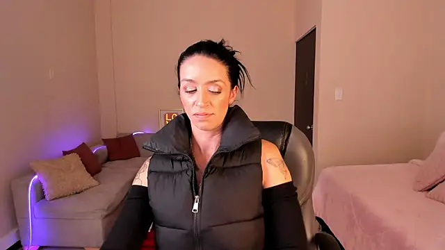 Kristen Garner online show from 05-28-26, 08:17