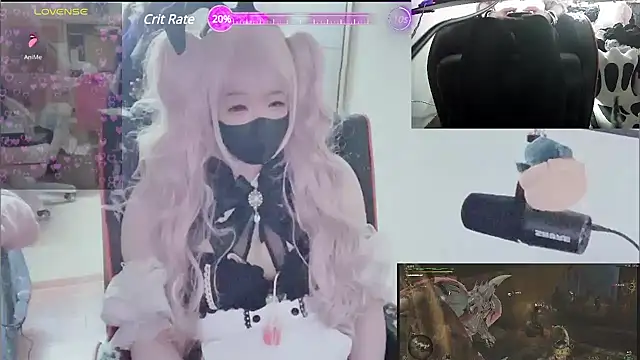 Snapshot of z23002 chatting on 03-08-25, 11:27 z23002 online show from 03-08-25, 11:27