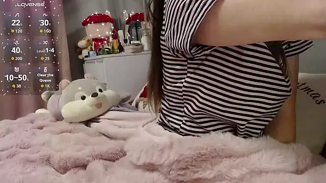 Snapshot of Viktoriiya_bald chatting on 01-11-26, 12:37 Viktoriiya bald online show from 01-11-26, 12:37