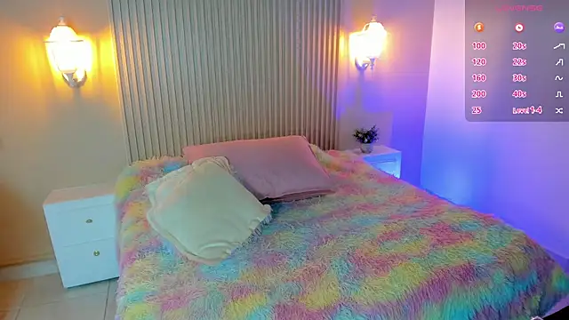 EmilyEvans7 online show from 10-31-25, 07:26