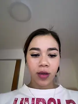 EmilyEvans7 online show from 02-20-26, 05:02