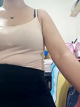 Snapshot of lolo890 chatting on 10-29-25, 01:35 lolo890 online show from 10-29-25, 01:35