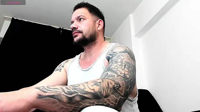 musclemonster31 online show from 12-21-25, 11:56