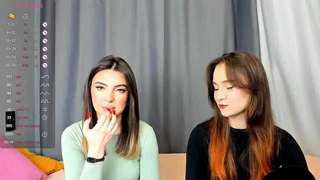 Snapshot of AnnaTeona chatting on 12-22-24, 05:56 AnnaTeona online show from 12-22-24, 05:56