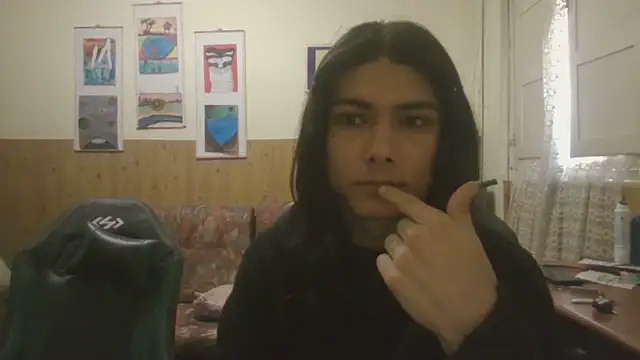 Snapshot of calliemaggotbone chatting on 11-16-25, 01:28 calliemaggotbone online show from 11-16-25, 01:28