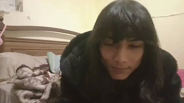 Snapshot of calliemaggotbone chatting on 12-05-25, 06:15 calliemaggotbone online show from 12-05-25, 06:15