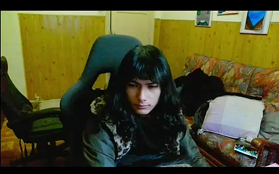 Snapshot of calliemaggotbone chatting on 12-15-25, 02:43 calliemaggotbone online show from 12-15-25, 02:43