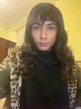 Snapshot of calliemaggotbone chatting on 12-16-25, 12:21 calliemaggotbone online show from 12-16-25, 12:21