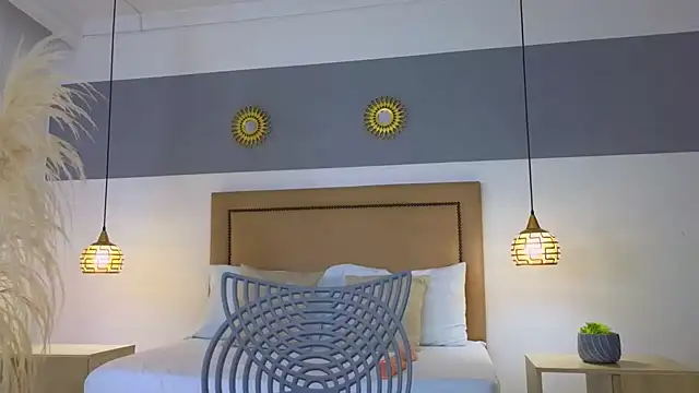 Snapshot of riley_sierra chatting on 12-23-24, 07:09 riley sierra online show from 12-23-24, 07:09