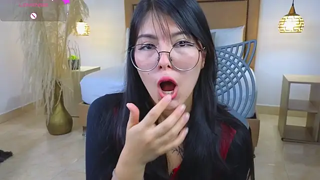 Snapshot of riley_sierra chatting on 02-10-25, 12:29 riley sierra online show from 02-10-25, 12:29