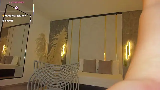 Snapshot of riley_sierra chatting on 10-22-25, 12:49 riley sierra online show from 10-22-25, 12:49