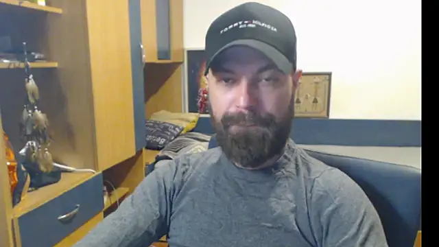 Snapshot of DoubleJake chatting on 10-08-25, 05:16 DoubleJake online show from 10-08-25, 05:16