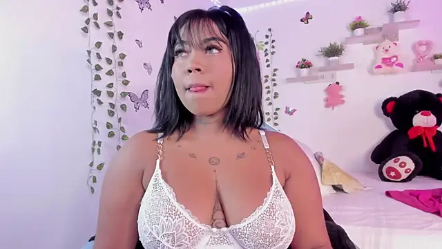 Emily restrepo online show from 01-11-25, 04:16