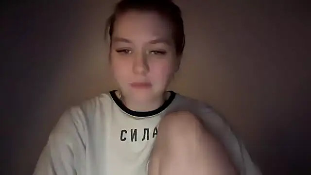 Snapshot of Isabel-Bailey chatting on 12-21-24, 11:24 Isabel-Bailey online show from 12-21-24, 11:24