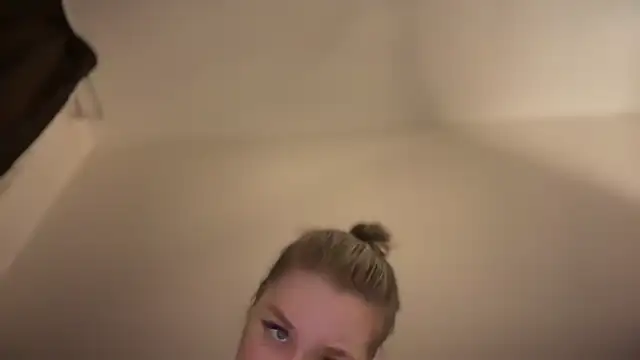 Snapshot of Isabel-Bailey chatting on 01-03-25, 09:57 Isabel-Bailey online show from 01-03-25, 09:57