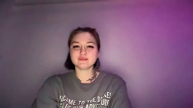 Snapshot of Isabel-Bailey chatting on 11-18-25, 09:08 Isabel-Bailey online show from 11-18-25, 09:08