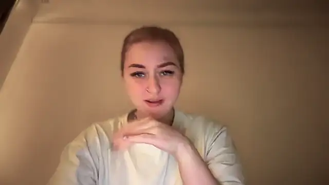 Snapshot of Isabel-Bailey chatting on 12-02-25, 09:10 Isabel-Bailey online show from 12-02-25, 09:10