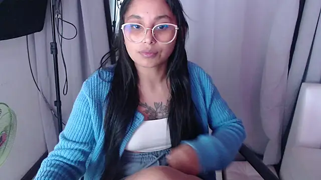 Snapshot of Cuteprincess21 chatting on 02-02-25, 06:48 Cuteprincess21 online show from 02-02-25, 06:48