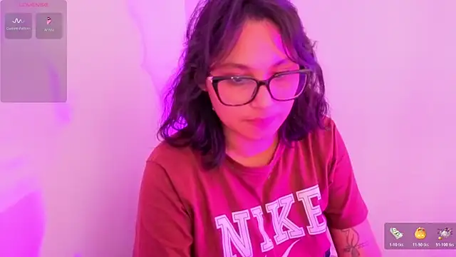 Snapshot of Cuteprincess21 chatting on 10-22-25, 01:28 Cuteprincess21 online show from 10-22-25, 01:28