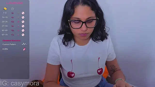 Snapshot of Cuteprincess21 chatting on 10-30-25, 01:18 Cuteprincess21 online show from 10-30-25, 01:18