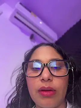 Cuteprincess21 online show from 04-27-26, 11:36