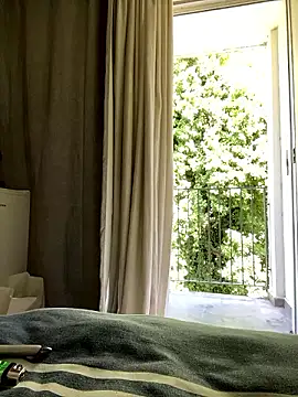 Snapshot of YesTheSexiest chatting on 12-07-24, 08:22 YesTheSexiest online show from 12-07-24, 08:22