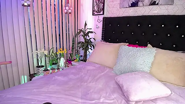 Danna Ferri online show from 03-10-25, 06:23