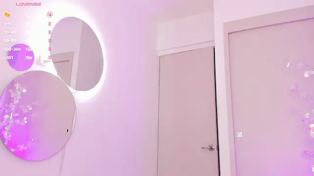 Snapshot of mia_yourmommy chatting on 03-01-25, 12:01 mia yourmommy online show from 03-01-25, 12:01