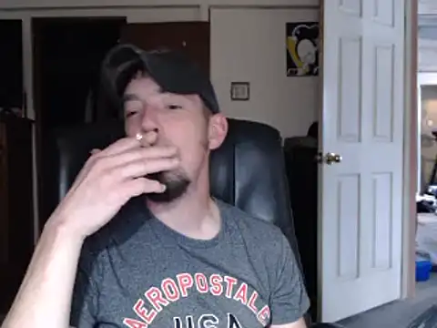 Snapshot of pensguy30 chatting on 12-02-24, 06:43 pensguy30 online show from 12-02-24, 06:43