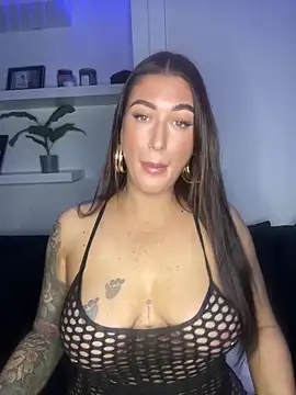 Snapshot of MissyLeeX chatting on 12-13-24, 07:32 MissyLeeX online show from 12-13-24, 07:32