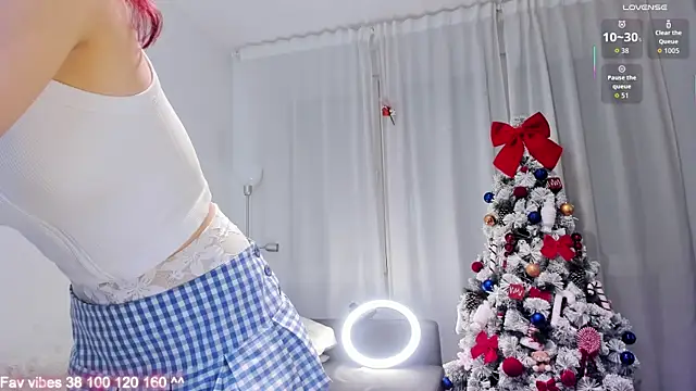 elizziMeiko   online show from 12-19-25, 04:52