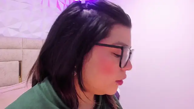 Snapshot of PauletteJ chatting on 10-16-25, 11:55 PauletteJ online show from 10-16-25, 11:55