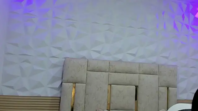 Snapshot of PauletteJ chatting on 10-31-25, 11:55 PauletteJ online show from 10-31-25, 11:55