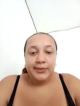 Snapshot of Miss-boobs chatting on 12-18-24, 08:03 Miss-boobs online show from 12-18-24, 08:03