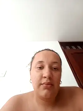 Snapshot of Miss-boobs chatting on 01-16-25, 07:52 Miss-boobs online show from 01-16-25, 07:52