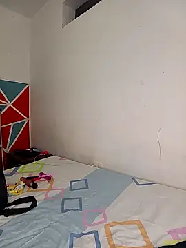 Snapshot of Miss-boobs chatting on 09-27-25, 07:08 Miss-boobs online show from 09-27-25, 07:08