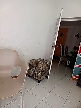 Snapshot of Miss-boobs chatting on 10-08-25, 07:55 Miss-boobs online show from 10-08-25, 07:55