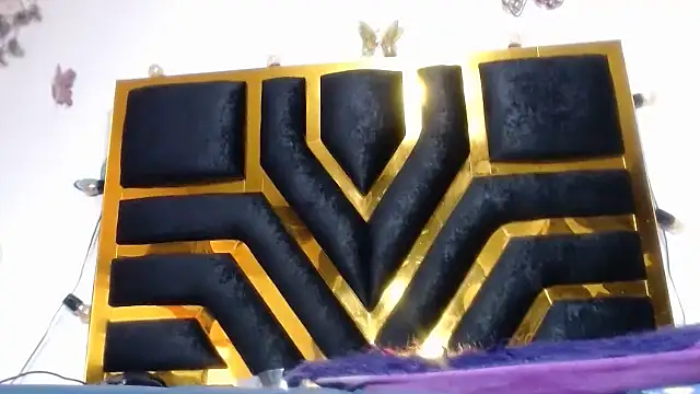 Helennahot online show from 04-10-26, 06:34