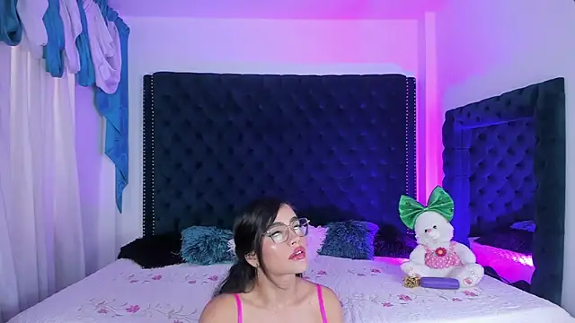 Snapshot of nikolsmithh chatting on 12-16-25, 07:19 nikolsmithh online show from 12-16-25, 07:19